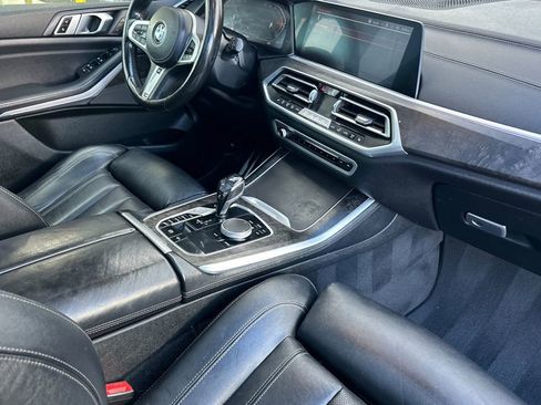 Used 2021 BMW X5 xDrive40i w/ M Sport Package image 17