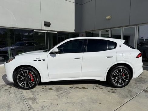 Certified 2023 Maserati Grecale Modena image 7