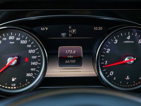 Used 2018 Mercedes-Benz E 300 4MATIC image 18