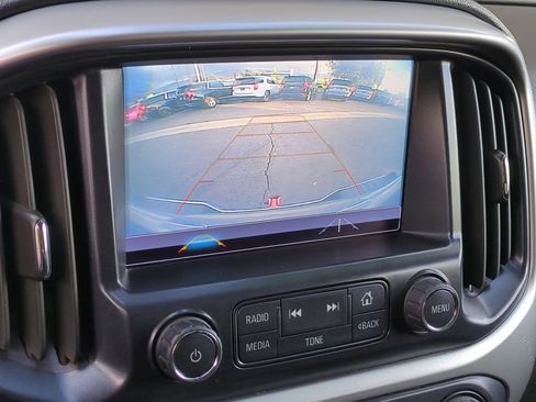 Used 2018 Chevrolet Colorado LT w/ LT Convenience Package image 17