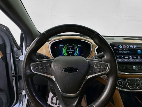 Used 2018 Chevrolet Volt Premier w/ Driver Confidence Package FWD image 11