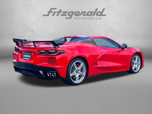 Used 2022 Chevrolet Corvette Stingray Premium Conv w/ Z51 Performance Package RWD image 8