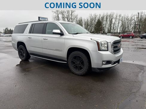Used 2019 GMC Yukon XL SLT image 1
