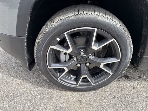 New 2026 Jeep Cherokee Overland image 9