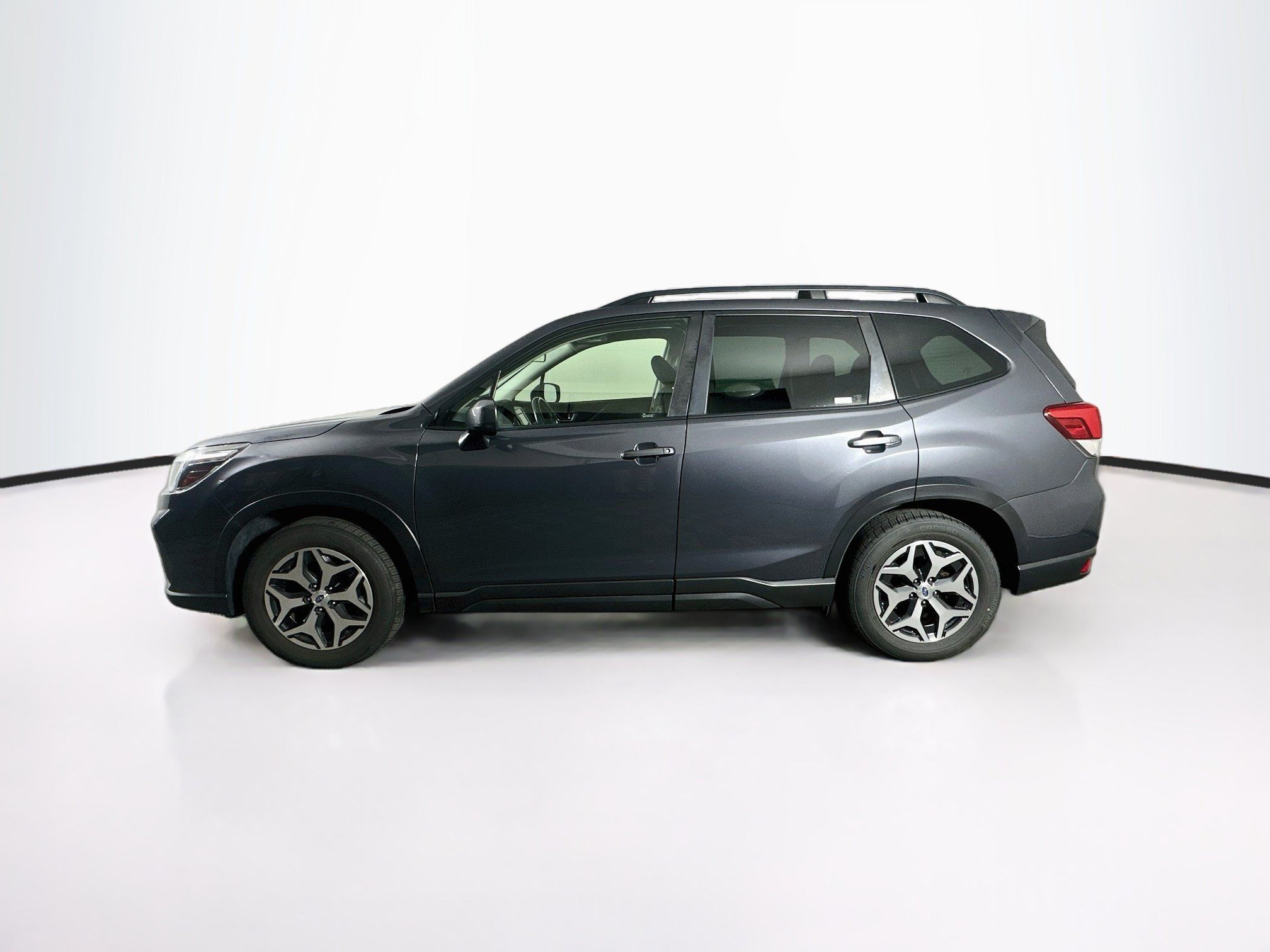 Used 2020 Subaru Forester Premium AWD/4WD image 4