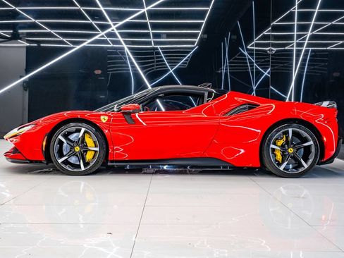 Used 2021 Ferrari SF90 Stradale AWD/4WD image 18