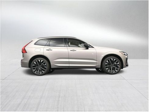 New 2026 Volvo XC60 T8 Ultra w/ Protection Package Premier AWD/4WD image 26