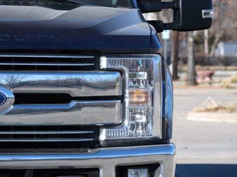 Used 2019 Ford F250 Lariat w/ FX4 Off-Road Package image 6