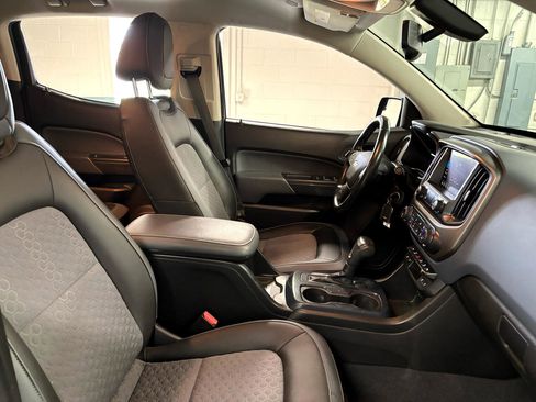 Used 2021 Chevrolet Colorado Z71 image 17