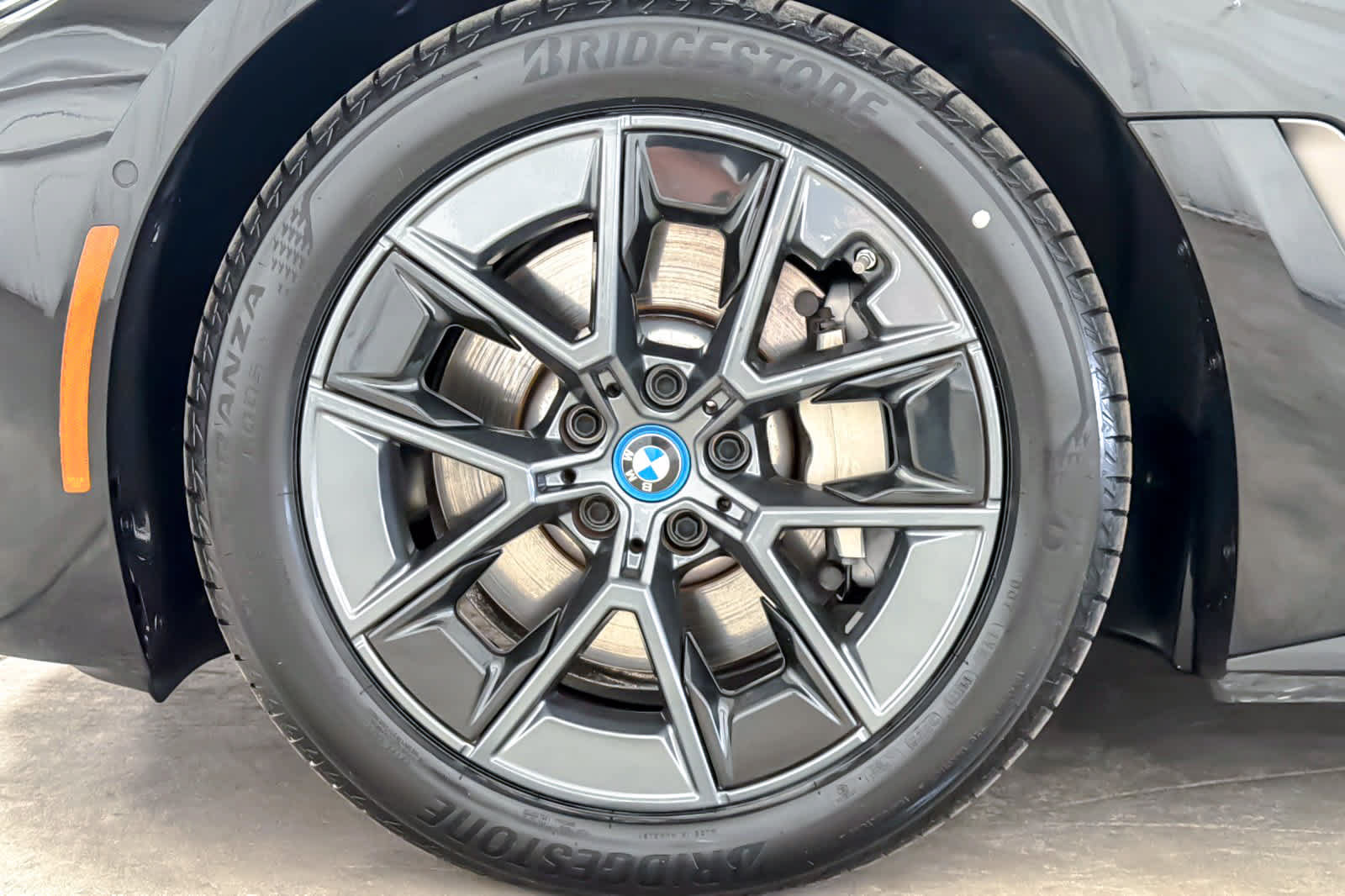 Used 2023 BMW i4 eDrive40 w/ Premium Package RWD image 26