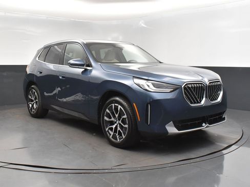 Used 2026 BMW X3 xDrive30i w/ Premium Package AWD/4WD image 9
