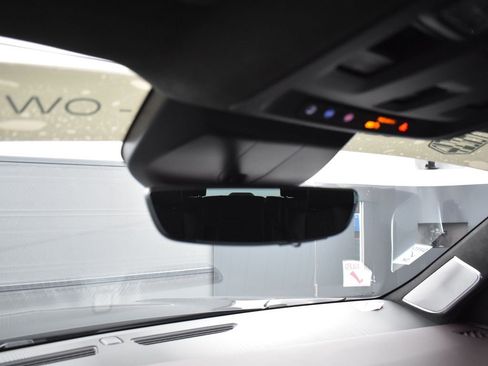 Certified 2023 Cadillac Escalade ESV Sport Platinum w/ LPO, ONYX Package image 24