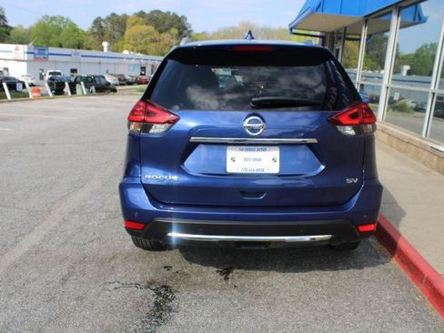 Used 2020 Nissan Rogue SV FWD image 6