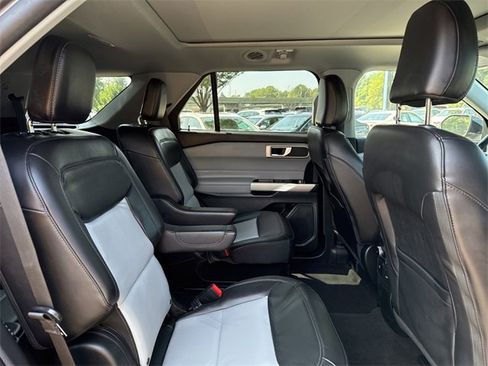 Used 2023 Ford Explorer XLT w/ Equipment Group 202A image 32