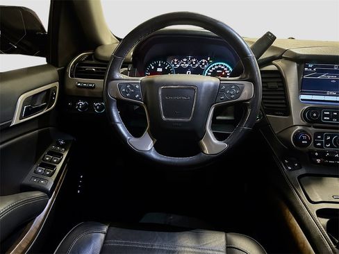 Used 2018 GMC Yukon Denali w/ Denali Ultimate Package image 27