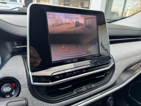 Used 2022 Jeep Compass Latitude w/ Convenience Group image 24