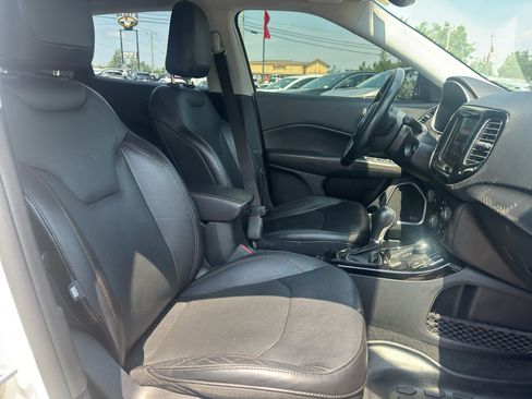 Used 2018 Jeep Compass Limited w/ Navigation Group AWD/4WD image 15