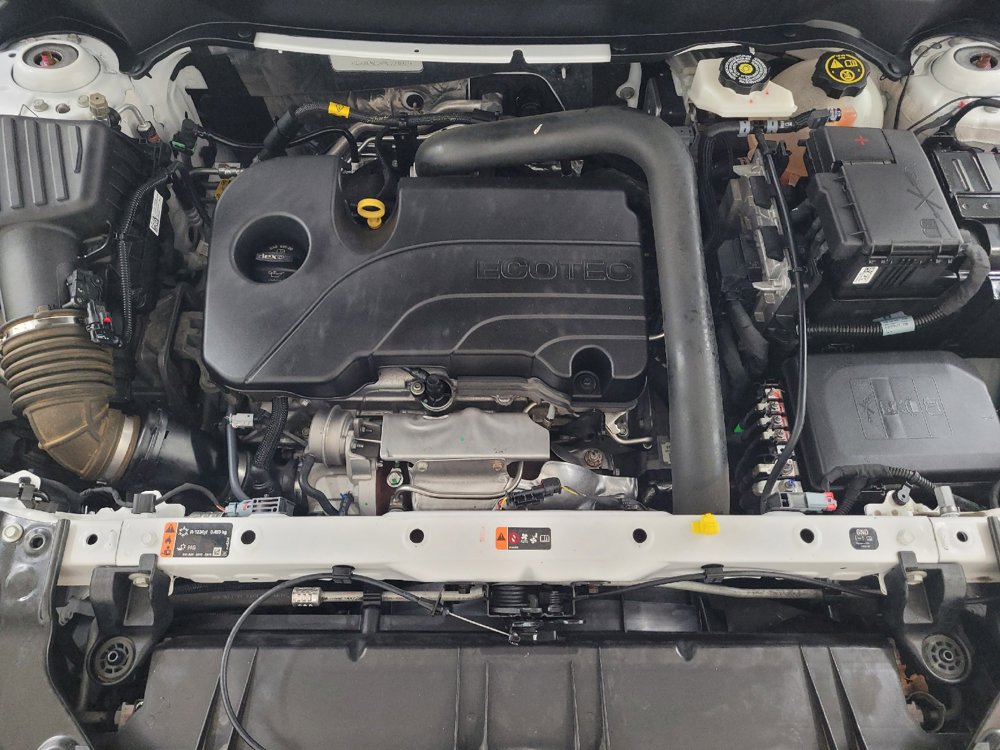 Used 2023 GMC Terrain SLE FWD image 30