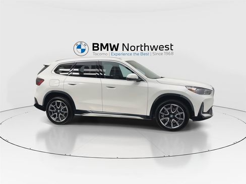 Used 2025 BMW X1 xDrive28i w/ Technology Package AWD/4WD image 5