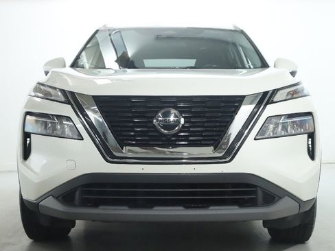 Used 2021 Nissan Rogue SV w/ Premium Package FWD image 6