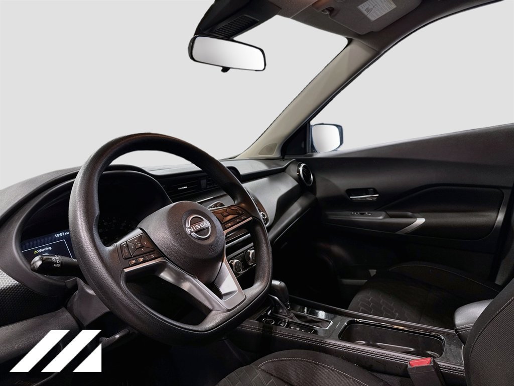 Used 2023 Nissan Kicks SV FWD image 9