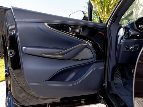 Used 2025 Aston Martin DBX 707 image 53