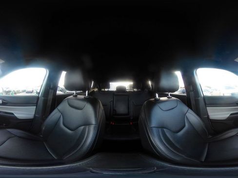 Used 2025 Jeep Compass Limited image 42