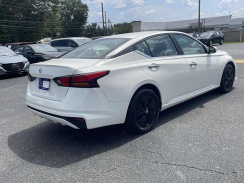 Used 2022 Nissan Altima 2.5 S FWD image 3