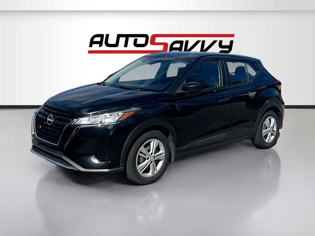Used 2022 Nissan Kicks S FWD image 3