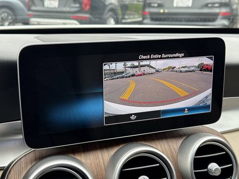 Used 2020 Mercedes-Benz C 300 Sedan image 5