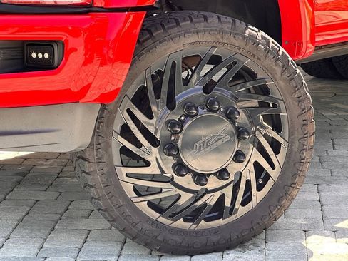 Used 2019 Ford F450 Lariat w/ Lariat Value Package AWD/4WD image 3