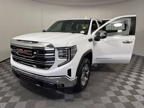 Used 2026 GMC Sierra 1500 SLT w/ SLT Premium Plus Package AWD/4WD image 5