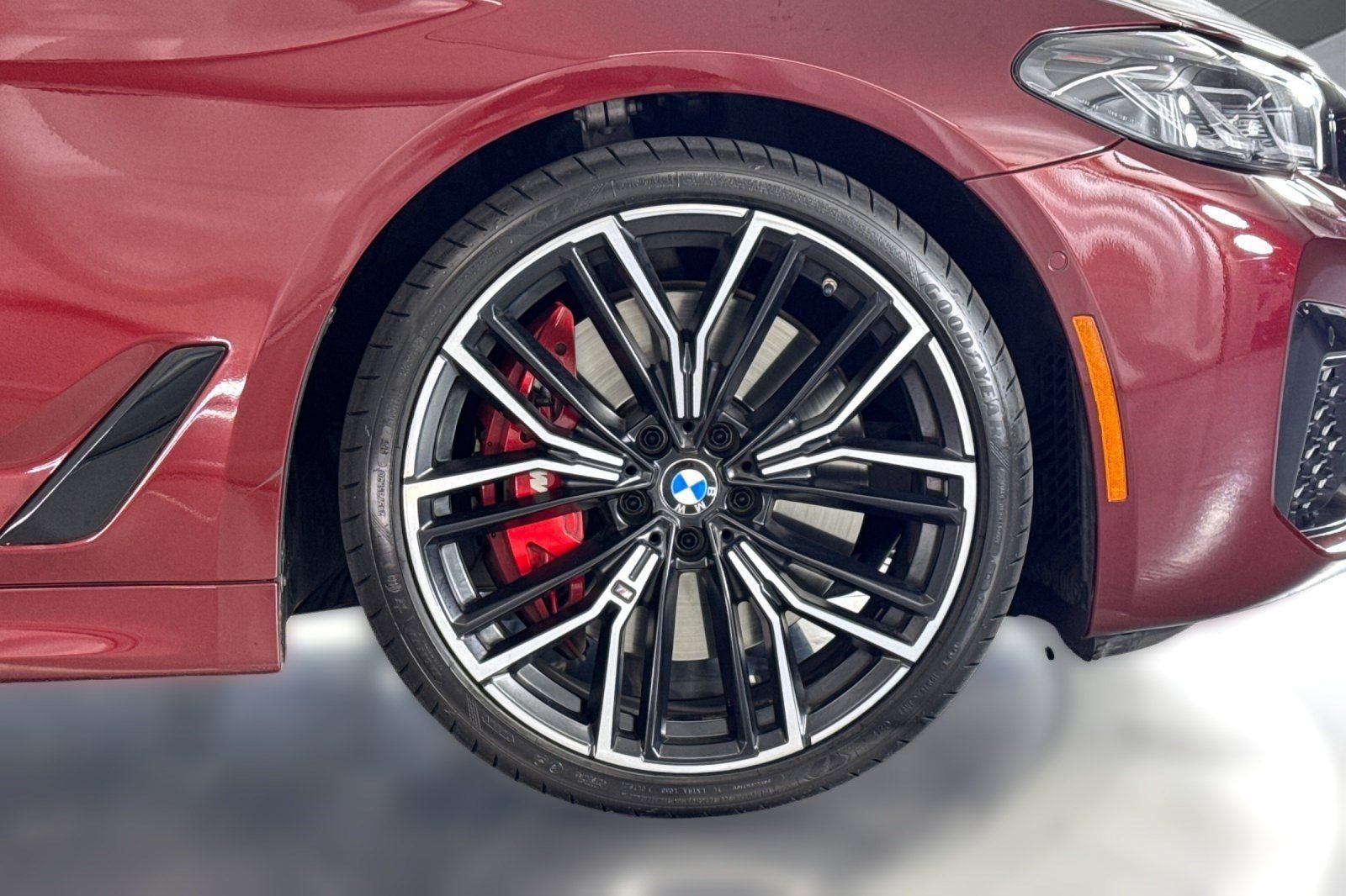 Used 2023 BMW 540i w/ M Sport Package RWD image 13
