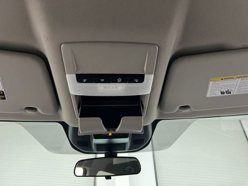 Used 2024 Nissan Rogue S image 57