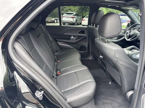 Used 2025 Mercedes-Benz GLE 350 4MATIC image 11