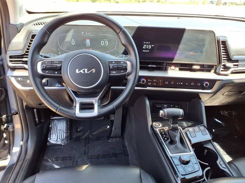 Certified 2023 Kia Sportage EX FWD image 9