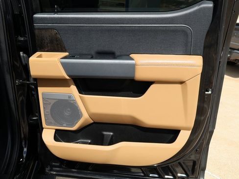 Certified 2023 Ford F250 Lariat w/ Sport Appearance Package image 19