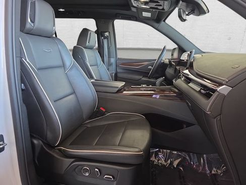 Certified 2023 Cadillac Escalade Premium Luxury AWD/4WD image 10