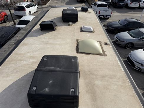 Used 2021 Ford F550 4x4 Regular Cab Super Duty w/ XLT Value Package image 93