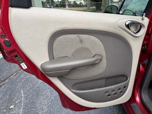 Used 2002 Chrysler PT Cruiser Limited FWD image 22