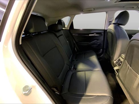Used 2024 Kia Seltos EX AWD/4WD image 20