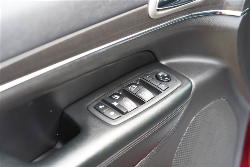 Used 2018 Jeep Grand Cherokee Limited AWD/4WD image 43