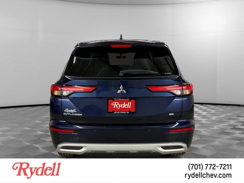 Used 2024 Mitsubishi Outlander SE AWD/4WD image 4