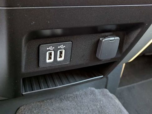 Used 2020 Ford F150 Lariat image 19