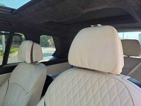 Used 2025 BMW X7 M60i AWD/4WD image 20