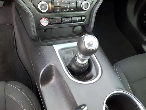 Used 2022 Ford Mustang Coupe image 17