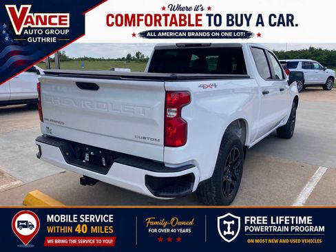 Used 2023 Chevrolet Silverado 1500 Custom AWD/4WD image 9