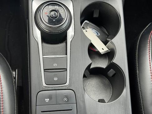 Used 2025 Ford Escape ST-Line image 34