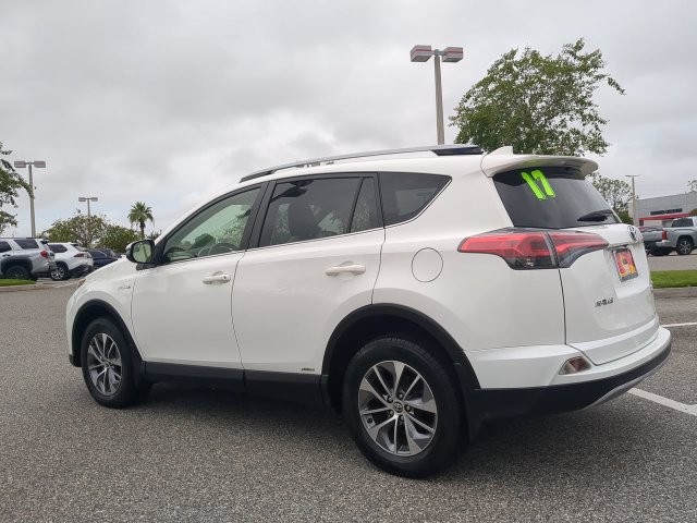Used 2017 Toyota RAV4 XLE w/ All Weather Liner Package AWD/4WD image 6