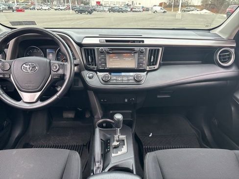 Used 2018 Toyota RAV4 XLE image 30